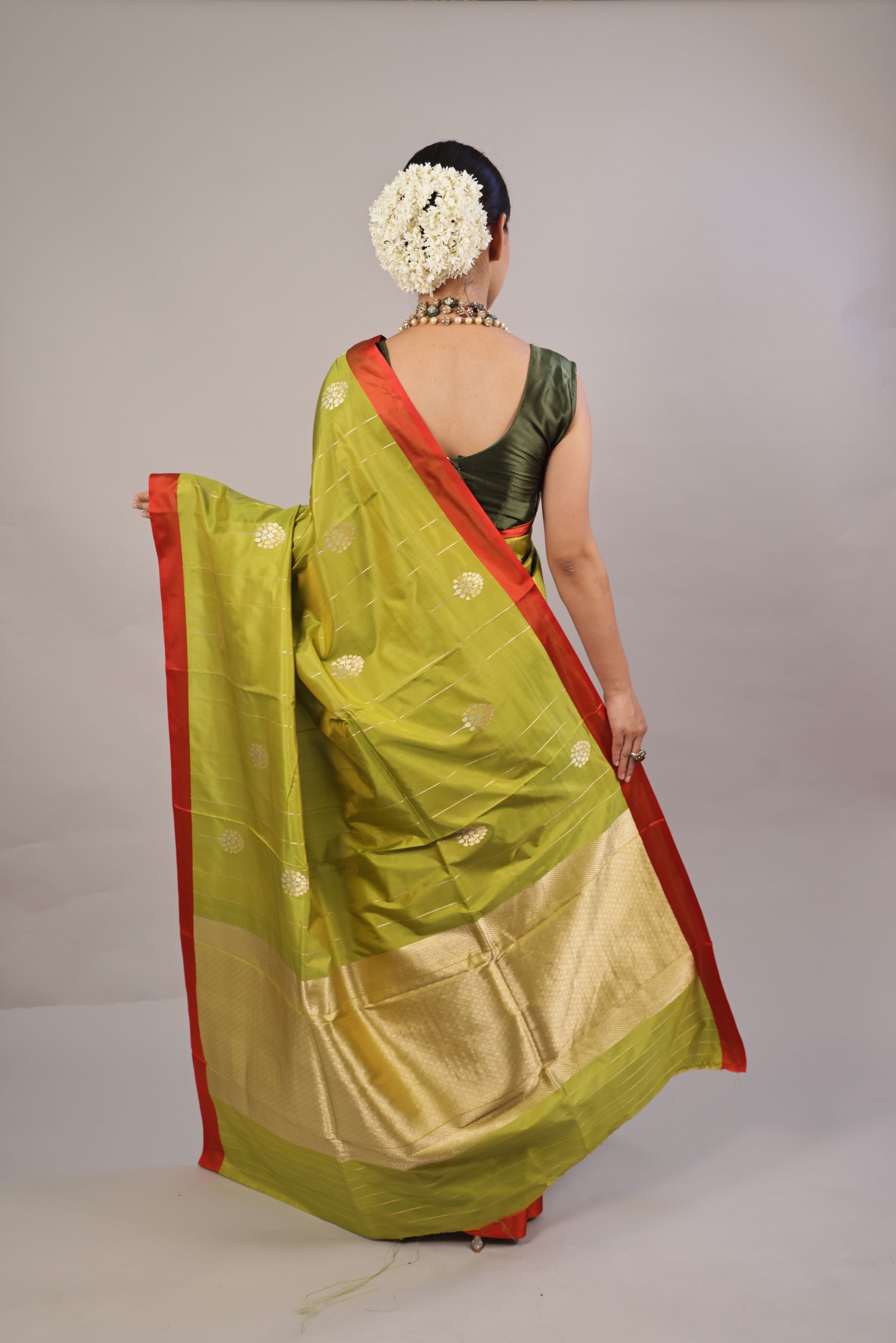 Luxurious Liril Green Katan Silk Handloom Saree: Timeless Elegance