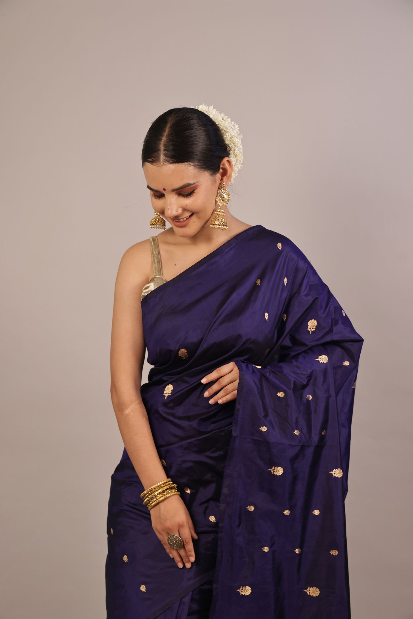 Navy Opulence: Banarasi Katan Silk Saree - Luxury Redefined