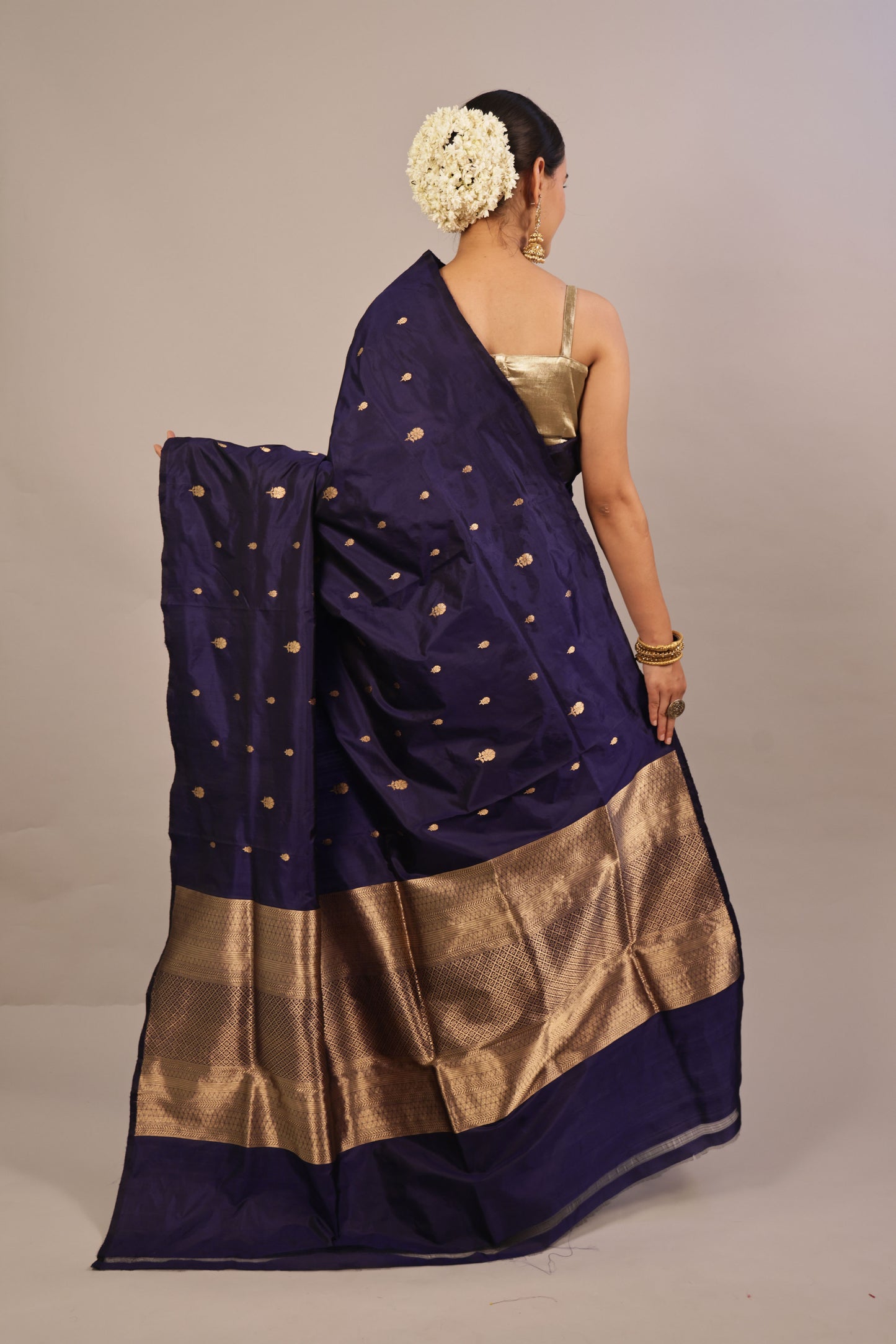 Navy Opulence: Banarasi Katan Silk Saree - Luxury Redefined