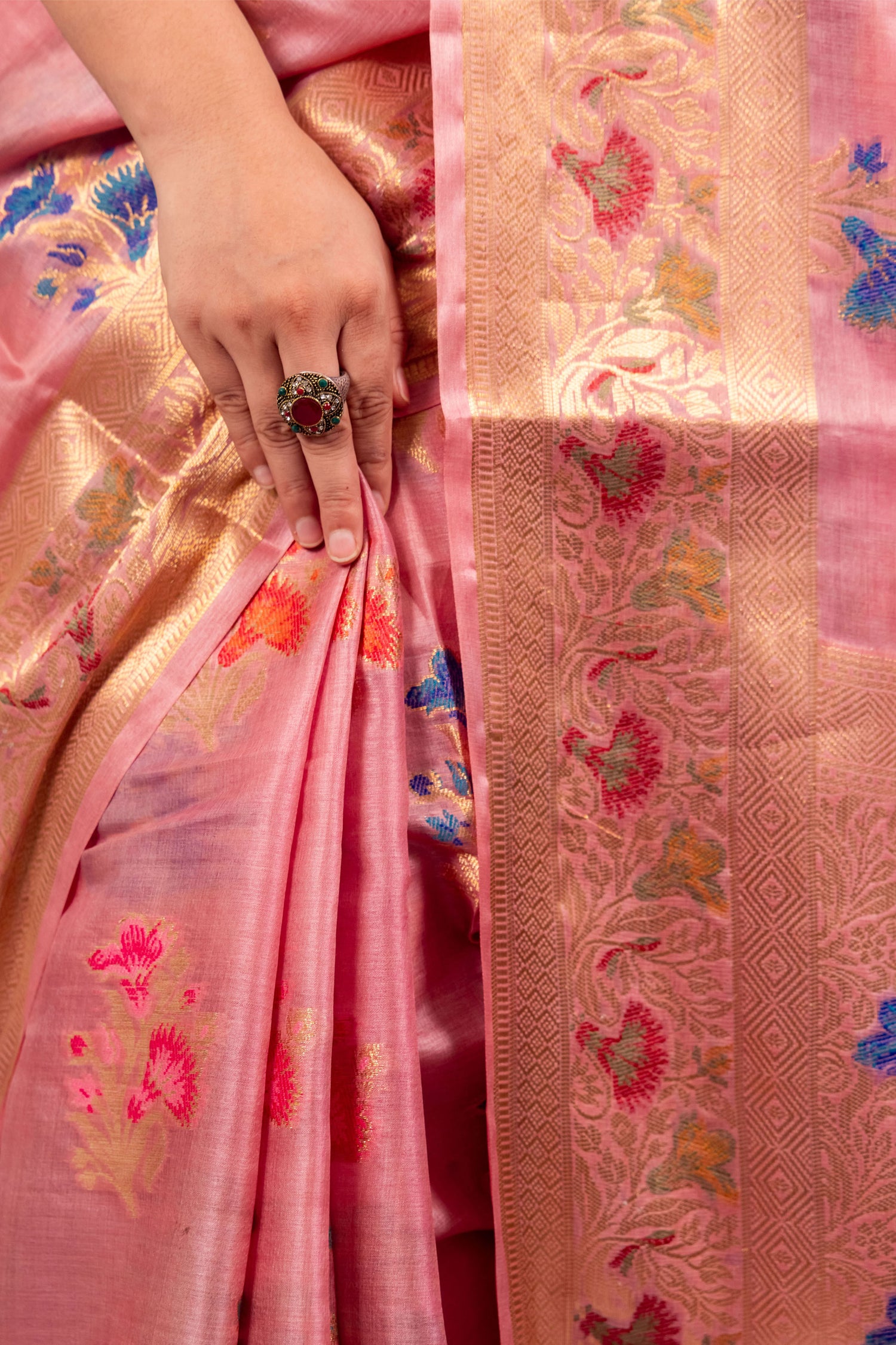 Stunning Blush: Pinkish Tusser Silk Saree - Luxurious Drape for Every Occasion